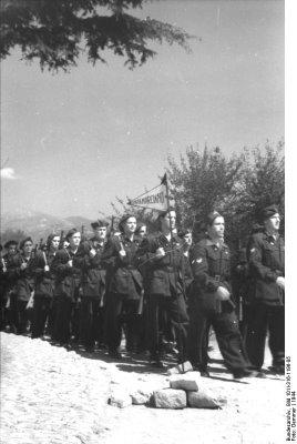 Bundesarchiv Bild 101I-316-1196-05 Italien italienische Soldaten auf dem Marsch (1)
